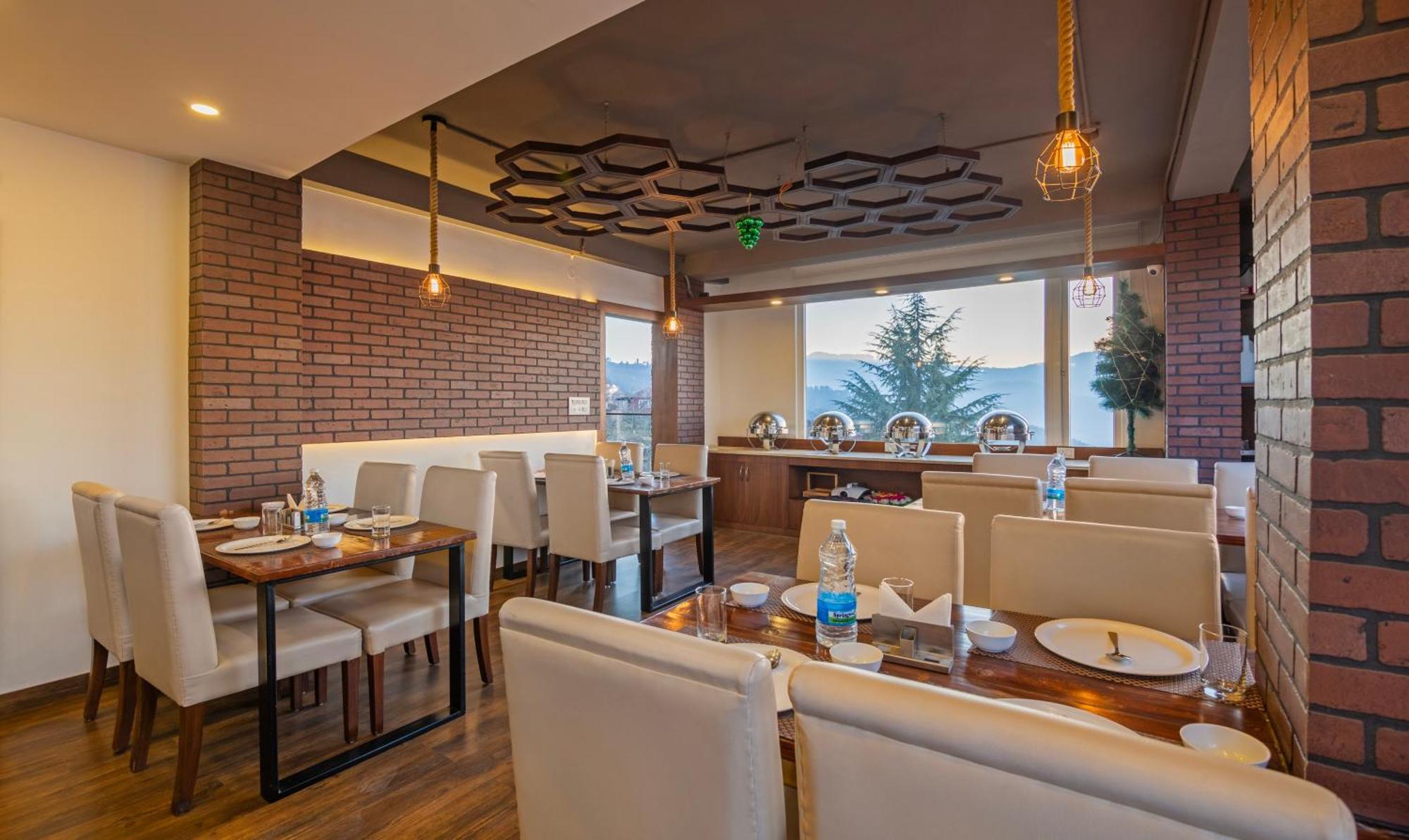 Treebo The Northern Retreat Resort With Mountain View Shimla Exterior photo